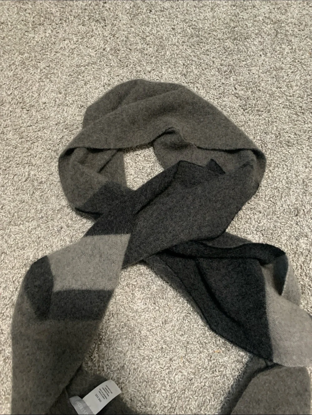 Nordstrom 100% Cashmere Gray & Black Colorblock Fringe Scarf